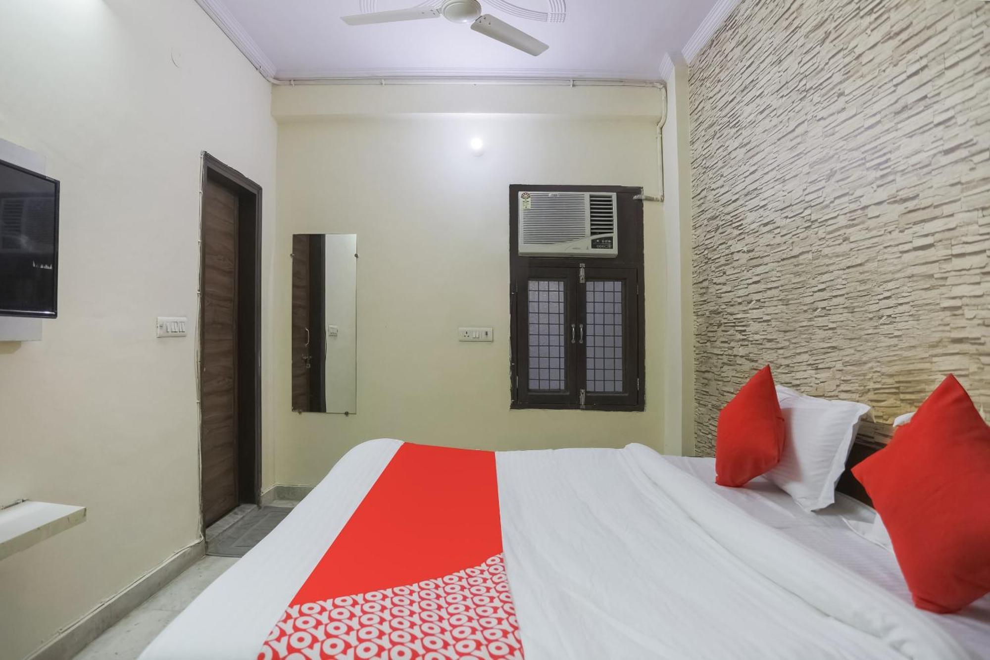 Hotel O Green High New Delhi Eksteriør billede