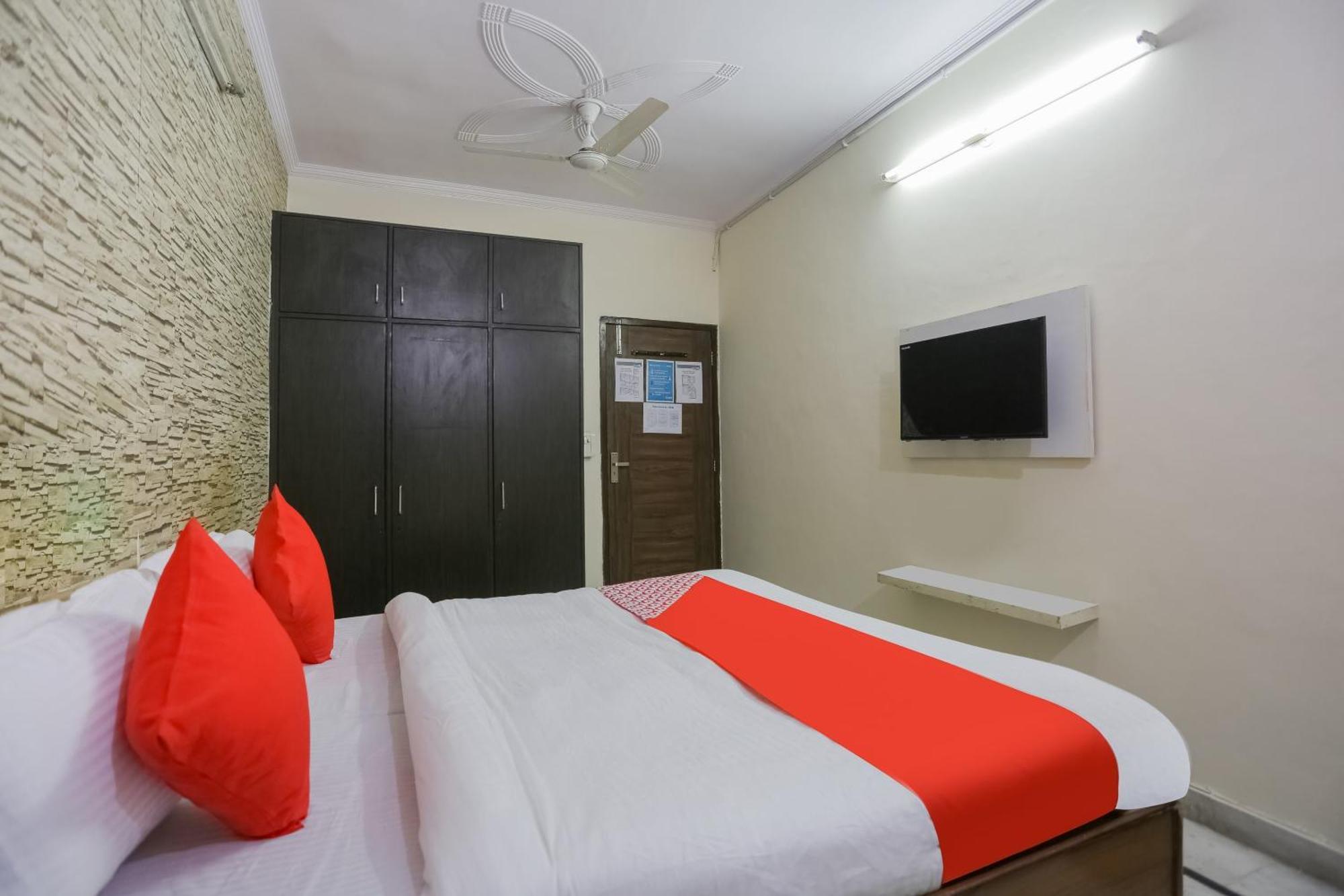 Hotel O Green High New Delhi Eksteriør billede
